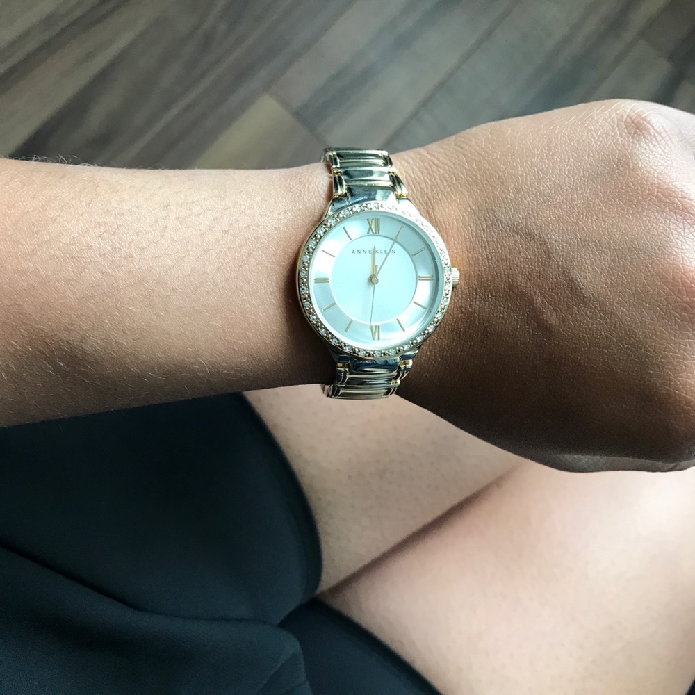 SOLD! ANNE KLEIN Gold Tone Bracelet Watch - Picture 6 of 6