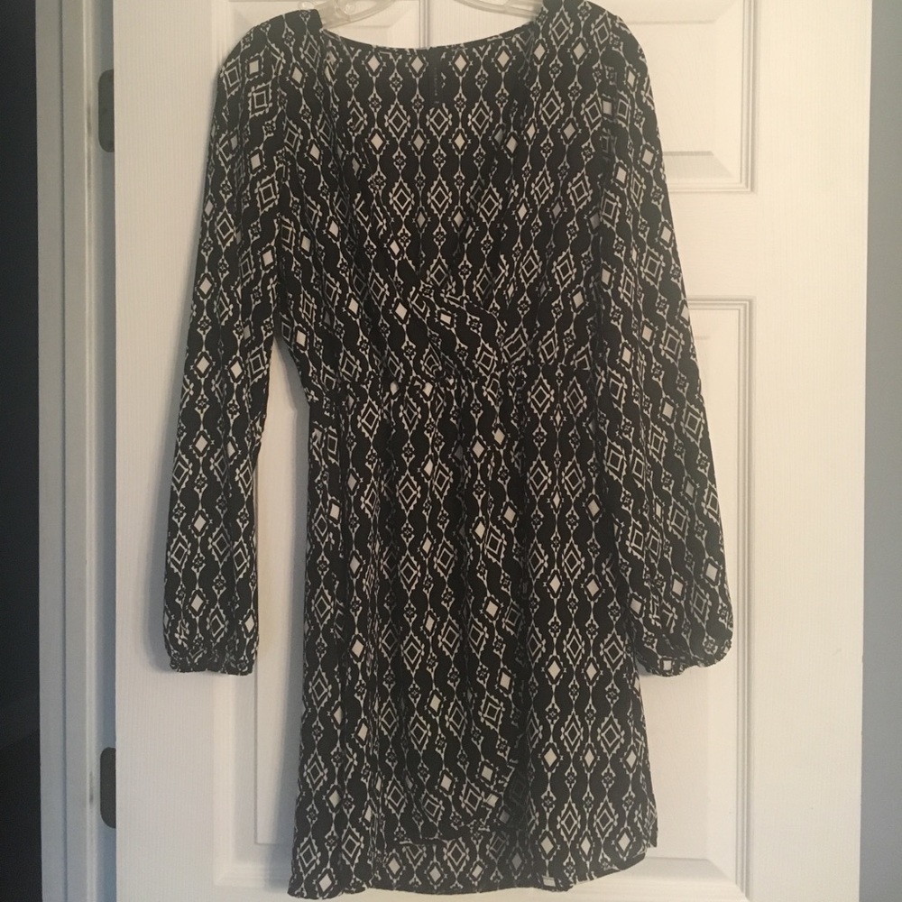 Black & White Long Sleeve Dress