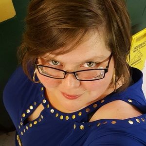 Meet your Posher, Rebecca