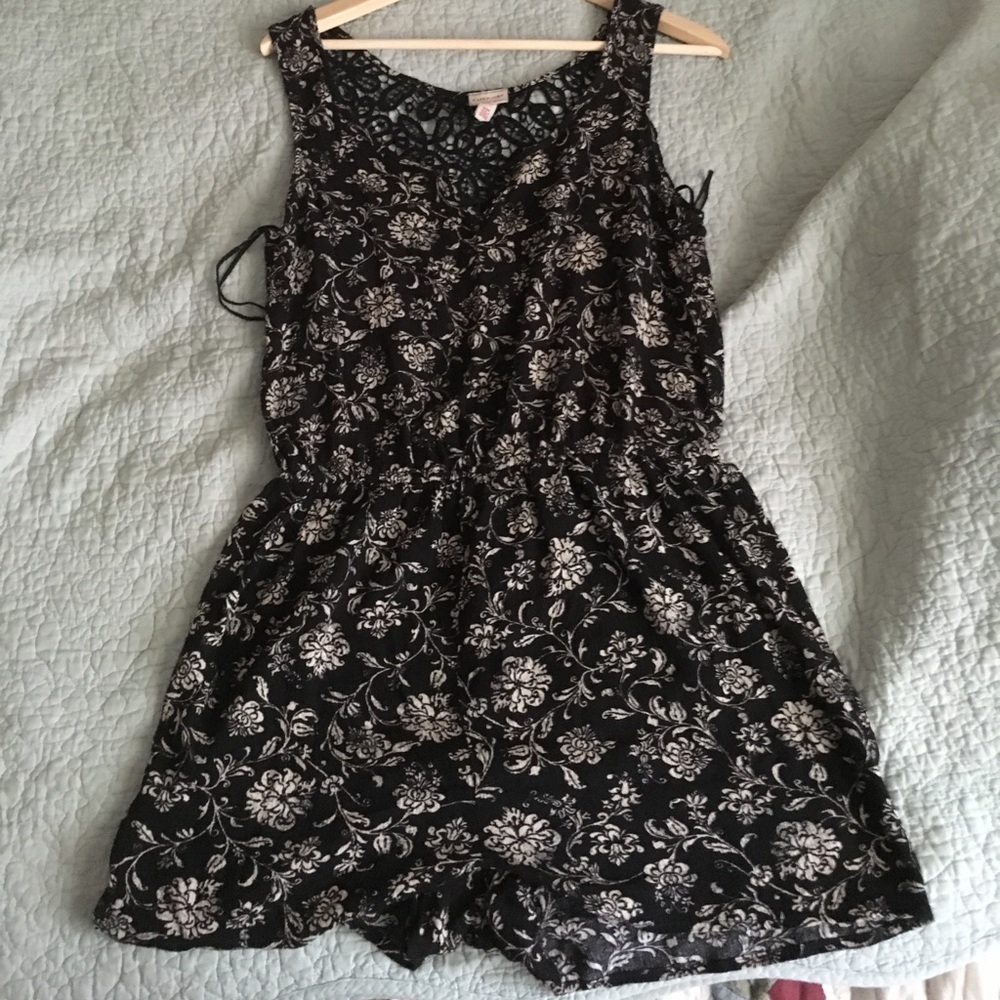 Aeropostale Romper