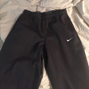 Nike Therma - fit sweatpants