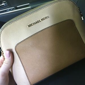 MK bag for sale! Barely used!