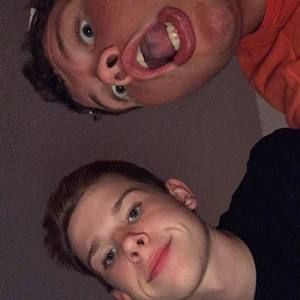 Meet your Posher, Harold