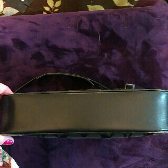 COACH PURSE - Picture 7 of 8