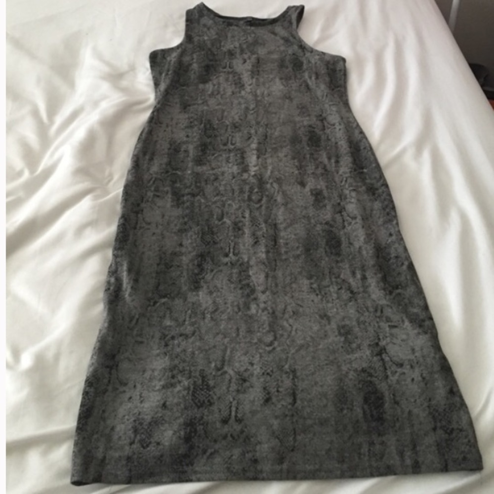 SOLD 👗 Python Print Midi Dress 😍