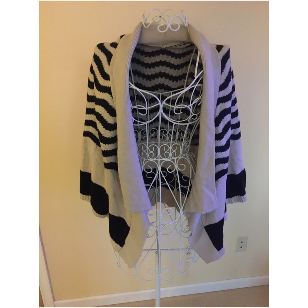 Francesca's Sweater - Picture 2 of 2