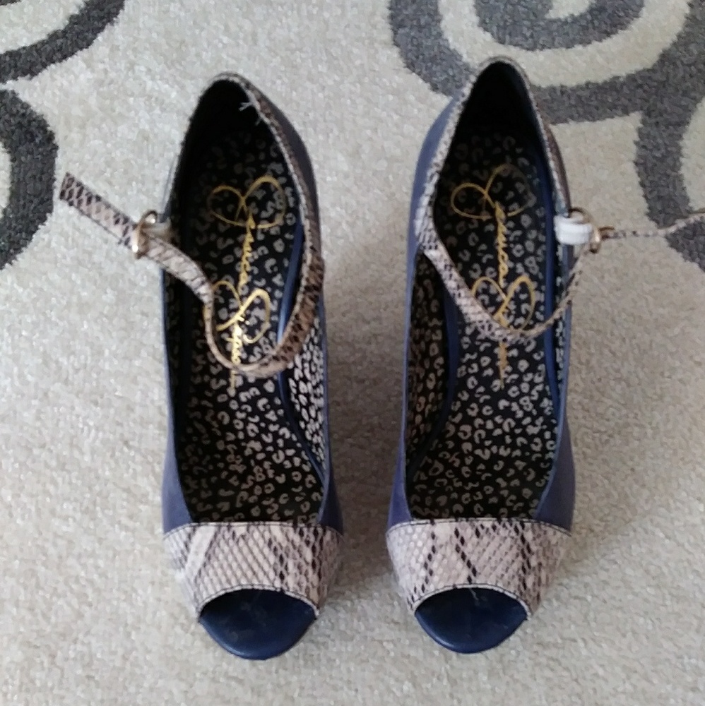 Jessica simpson's wedge