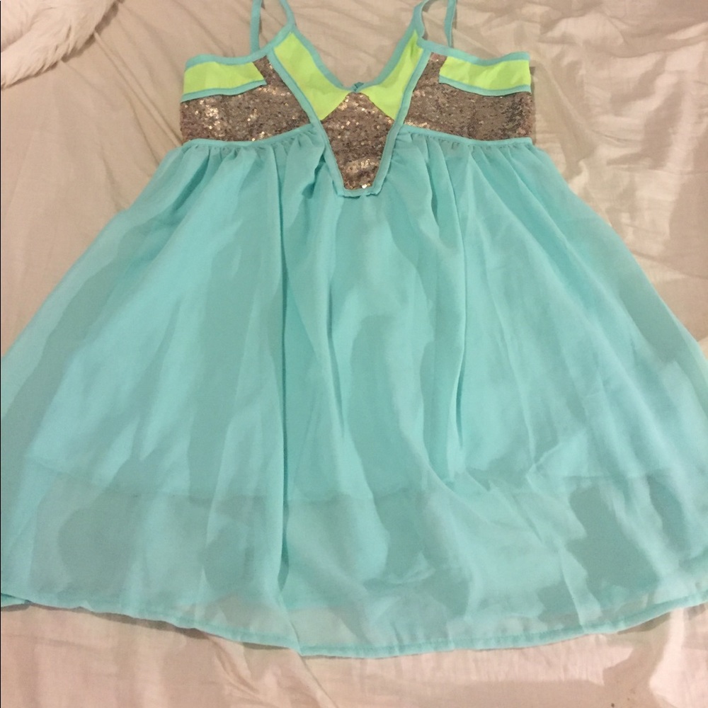 🆑FINAL PRICE‼️ Mint spaghetti strap Dress with gold and green - Picture 2 of 4