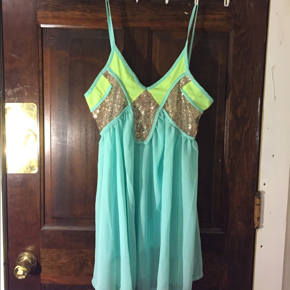 🆑FINAL PRICE‼️ Mint spaghetti strap Dress with gold and green - Picture 4 of 4