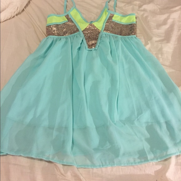 🆑FINAL PRICE‼️ Mint spaghetti strap Dress with gold and green - Picture 2 of 4