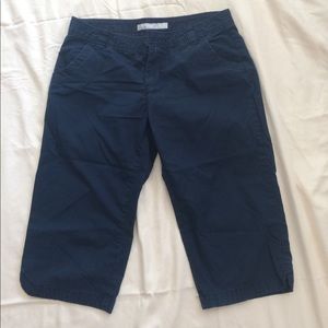 Navy capris