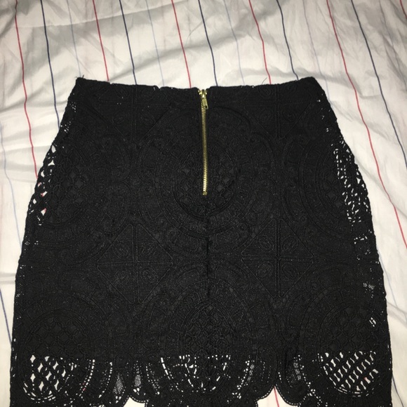 Super cute tight skirt - Picture 3 of 4