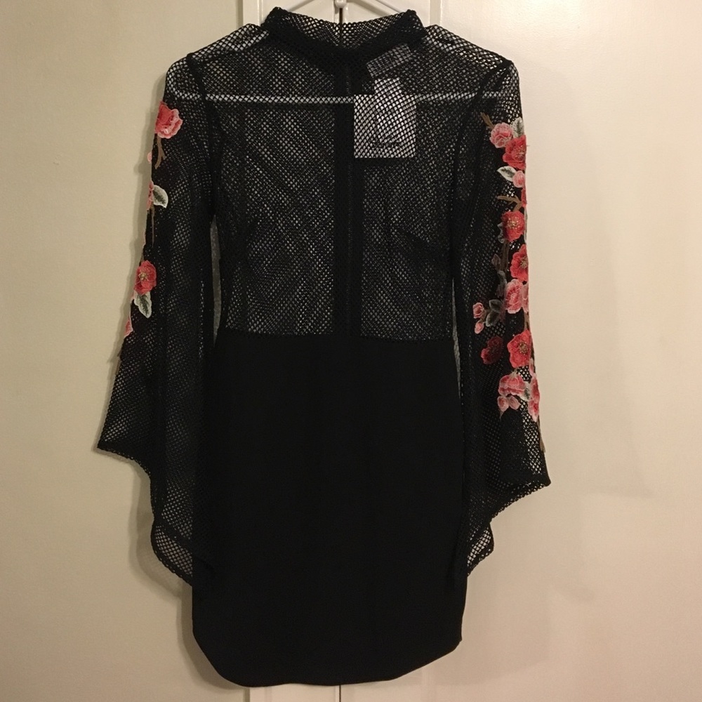 Lf mesh/ embroidered dress. NWT size SMALL