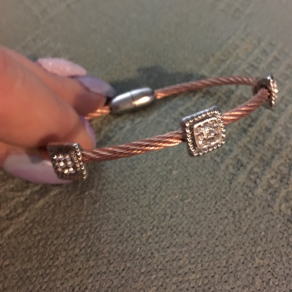 Stainless bracelet with rose colored plating