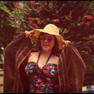 Meet your Posher, Emma