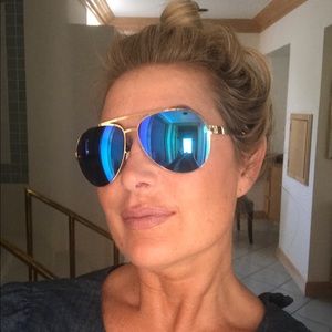 Meet your Posher, Carrie