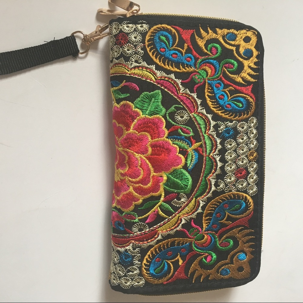 ❌SOLD❌Unique Boho Handmade Embroidered Oversized - Picture 3 of 6