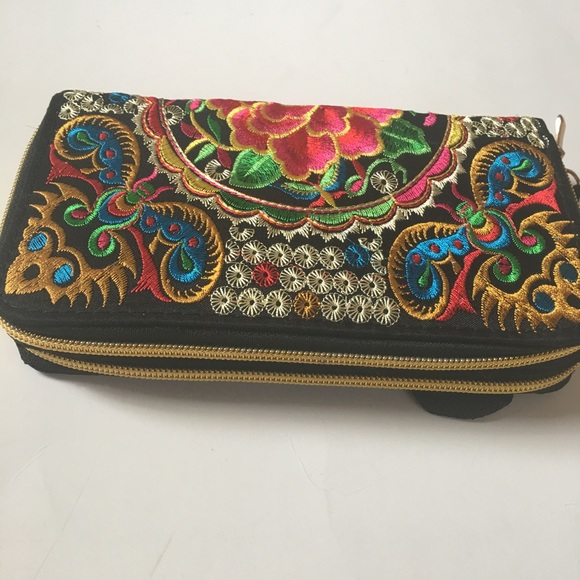 ❌SOLD❌Unique Boho Handmade Embroidered Oversized - Picture 2 of 6