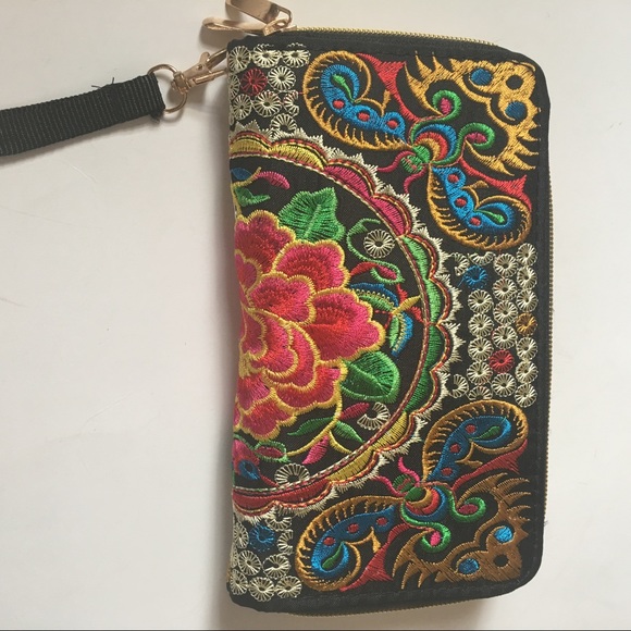 ❌SOLD❌Unique Boho Handmade Embroidered Oversized - Picture 3 of 6