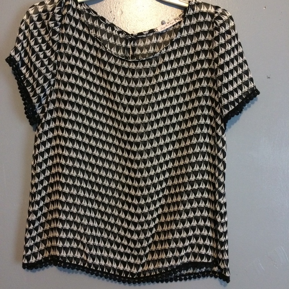 🔥SALE!!! Lazy Sunday's Sail Boat Blouse.🔥(NWOT)