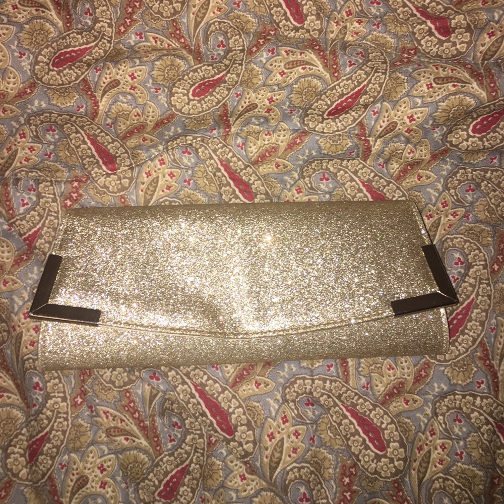 Gold clutch