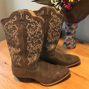Twisted X Size 9C Cowgirl Boots