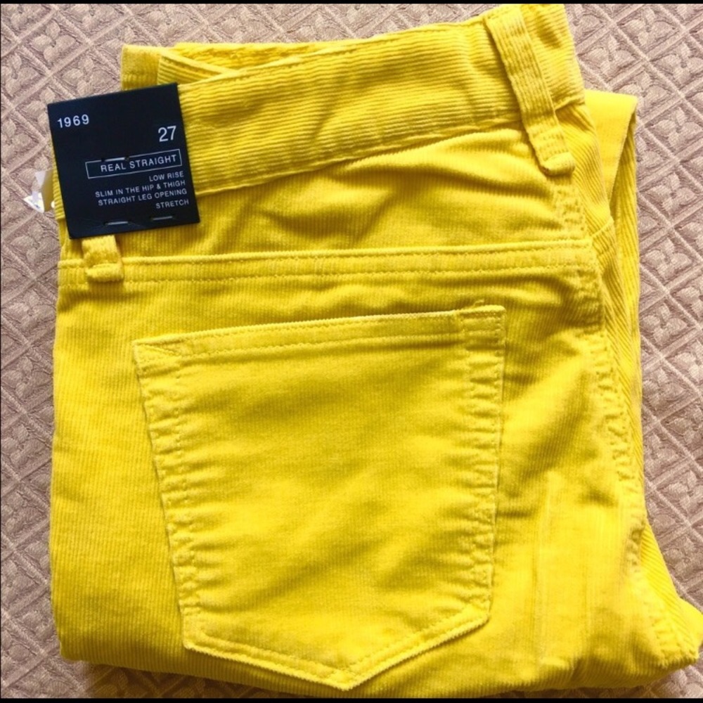 Gap yellow jeans