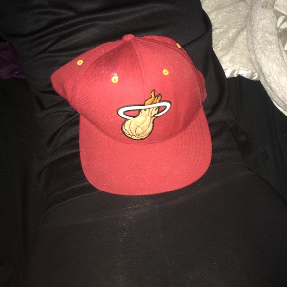 Heats SnapBack - Picture 1 of 1