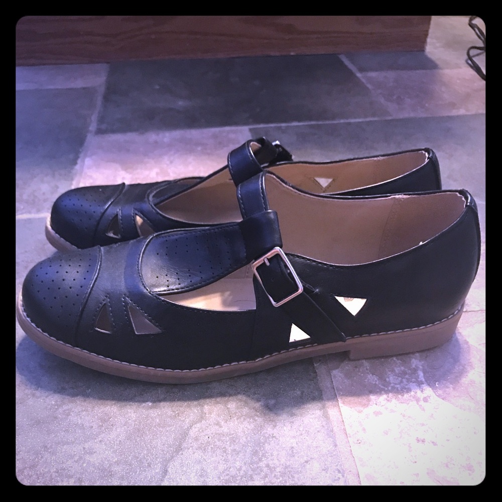 Black Soda Buckled Flat