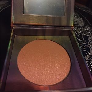 Urban Decay Naked Illuminated Shimmering Powder