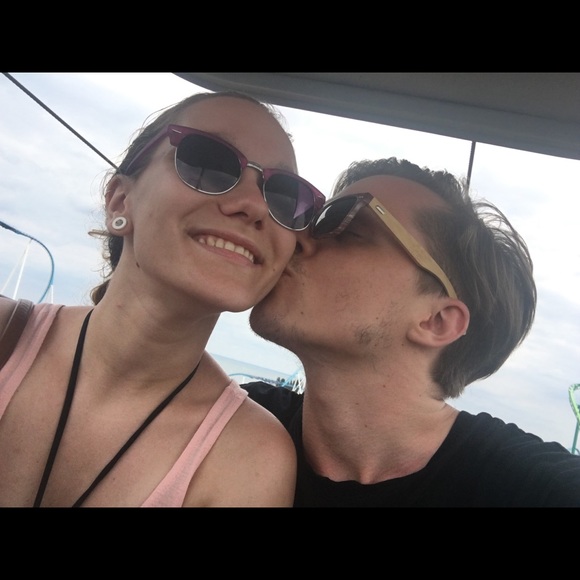 Meet your Posher, Audrey - Picture 2 of 2