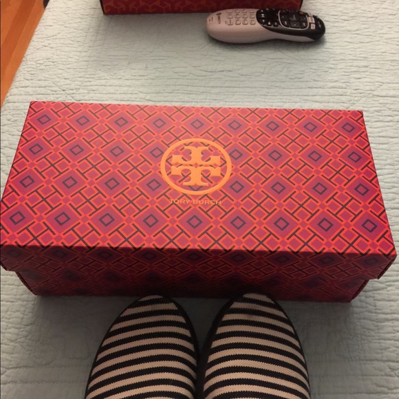 Tory Burch Micah Sneakers - Picture 4 of 5