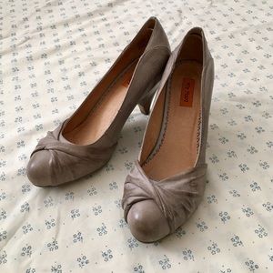 Miz Mooz tan leather pumps, sz 8, "felicity"