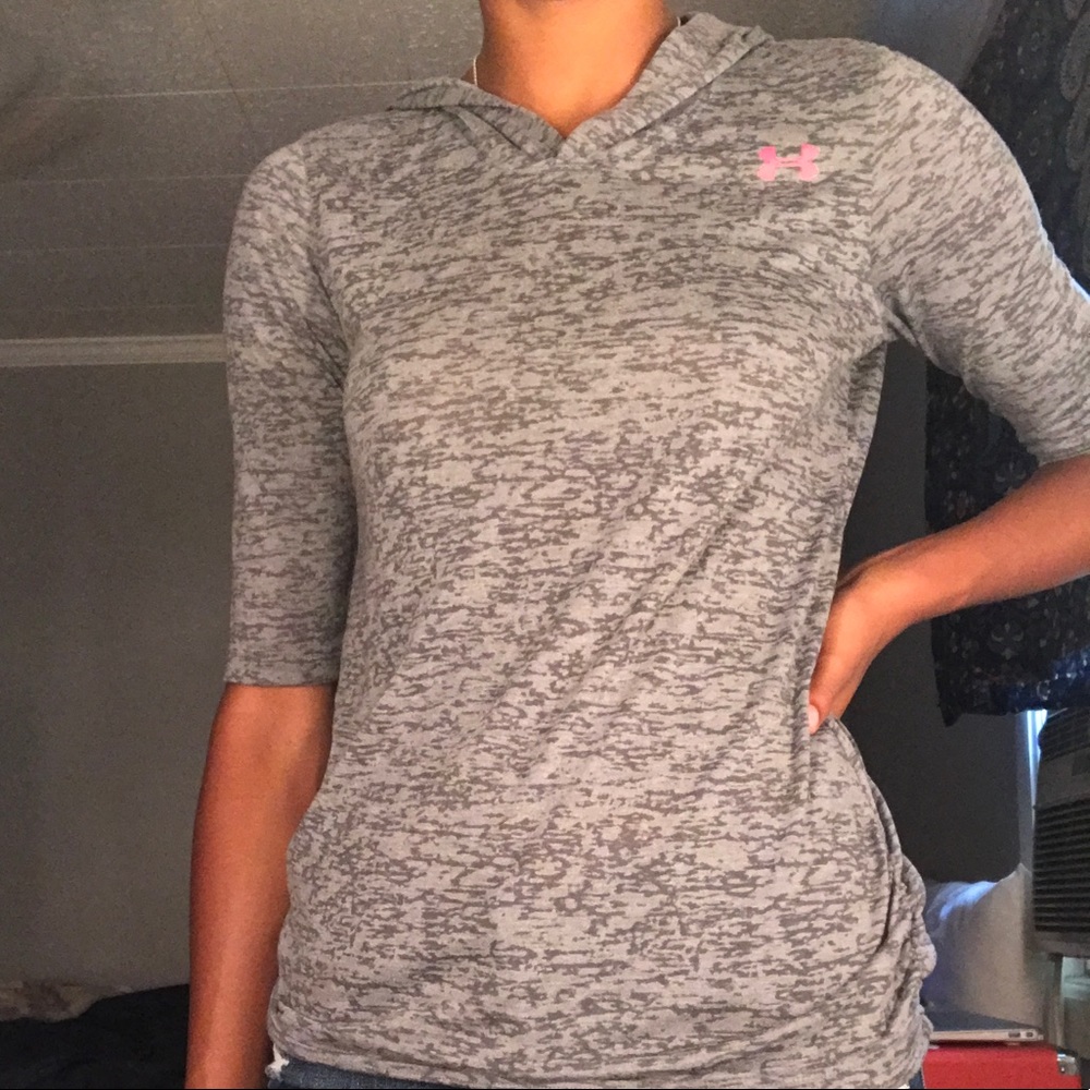 Under Armour Quarter Sleeve Shirt with Hood