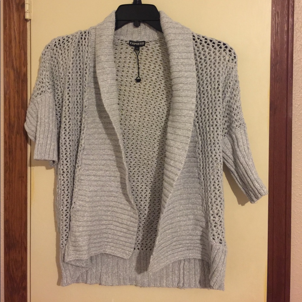 Gray small knit sweater