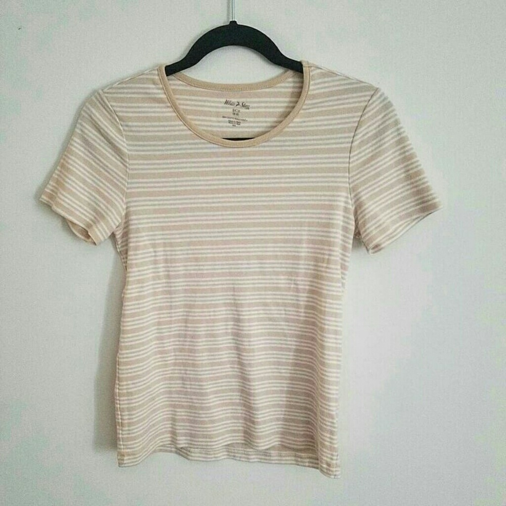 🎁 [White Stag] Beige Striped Tee-shirt 🎁