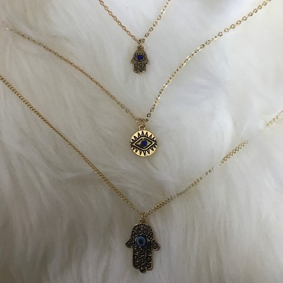 Gold Hamsa Layered Necklace - Picture 3 of 4