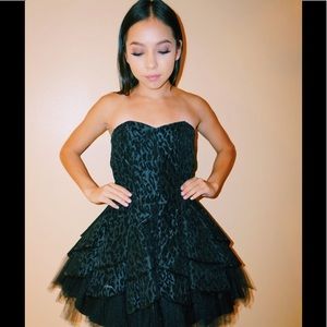 Women's black leopard sweetheart strapless dress