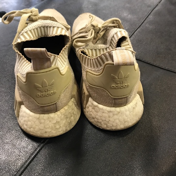 200 - Picture 2 of 3