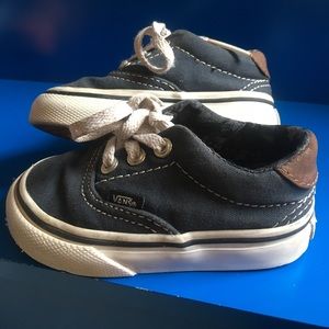 Toddler vans size 4