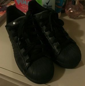 ADIDAS LOW TOP SHELLTOE