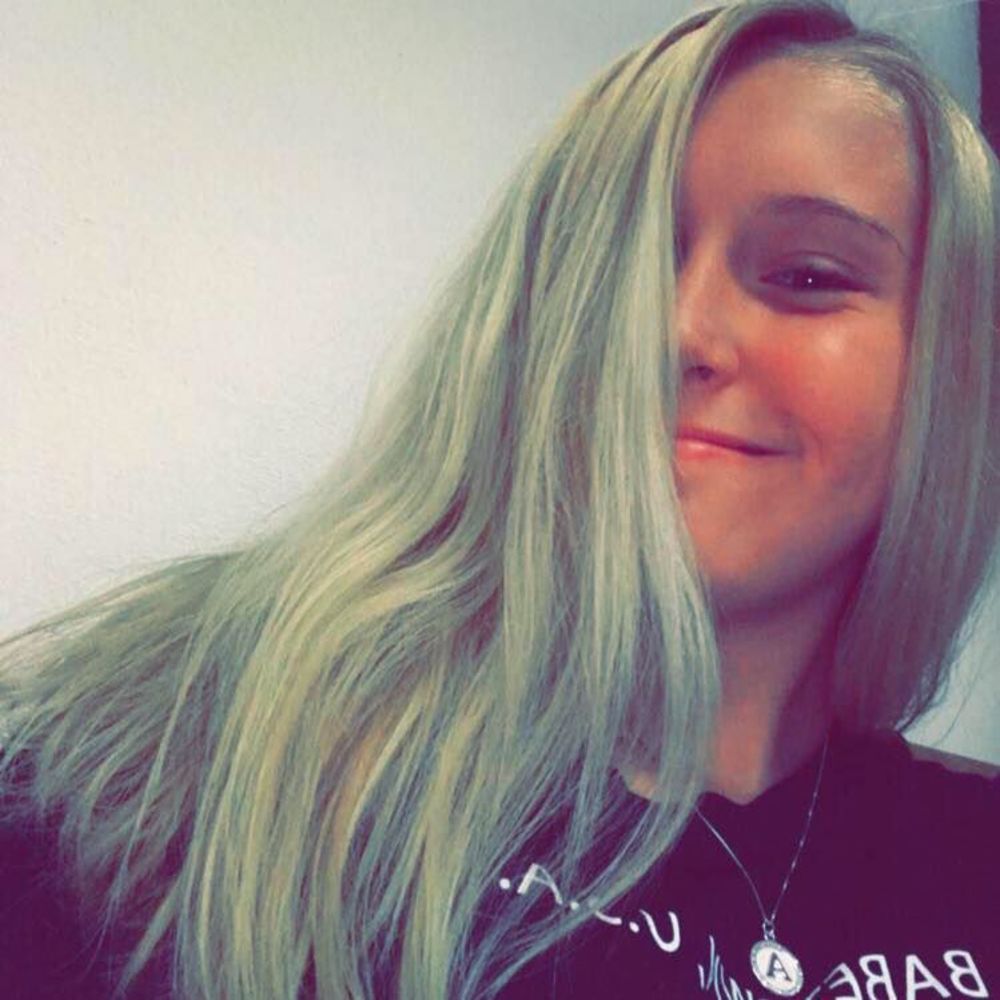 Meet your Posher, Avery