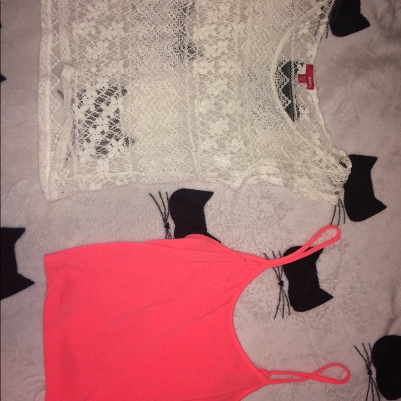 Pink Lace Croptop - Picture 2 of 4