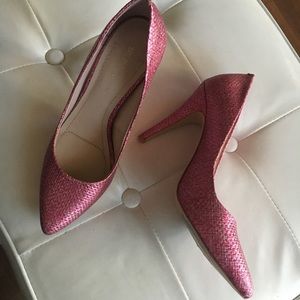 BCBG Pink Metallic Raffia pumps