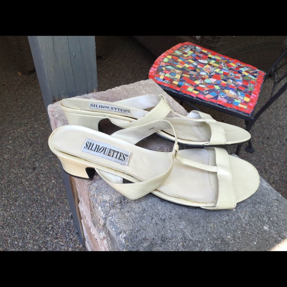 12 WW width Strap Slip on sandals