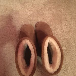 BearPaw Emma Short Boot