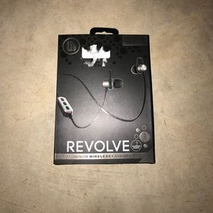 NWOT REVOLVE aluminum wireless earbuds