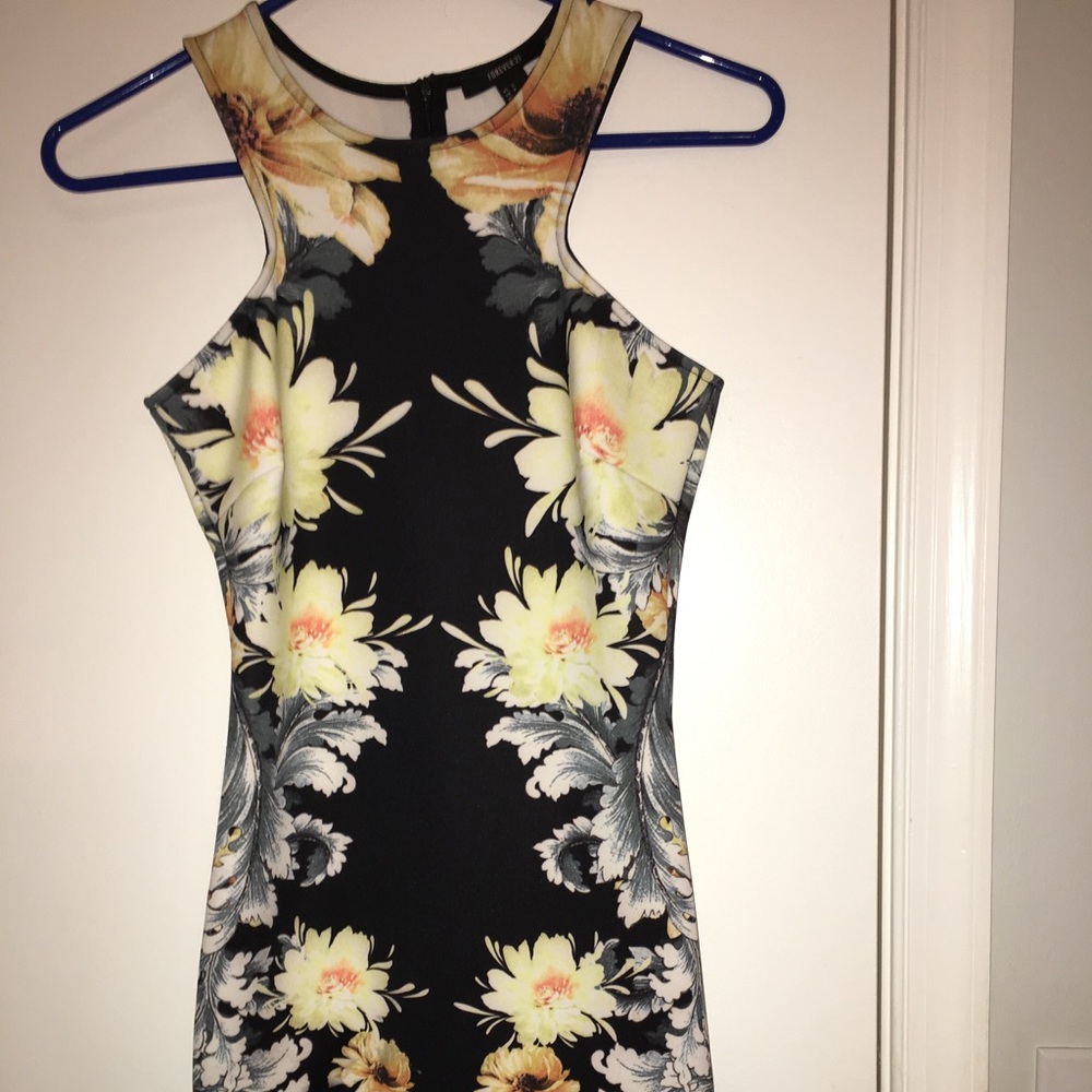 A Sexy-Summer Island Dress