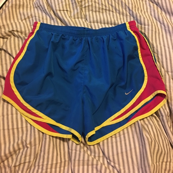Nike running shorts - Picture 1 of 2