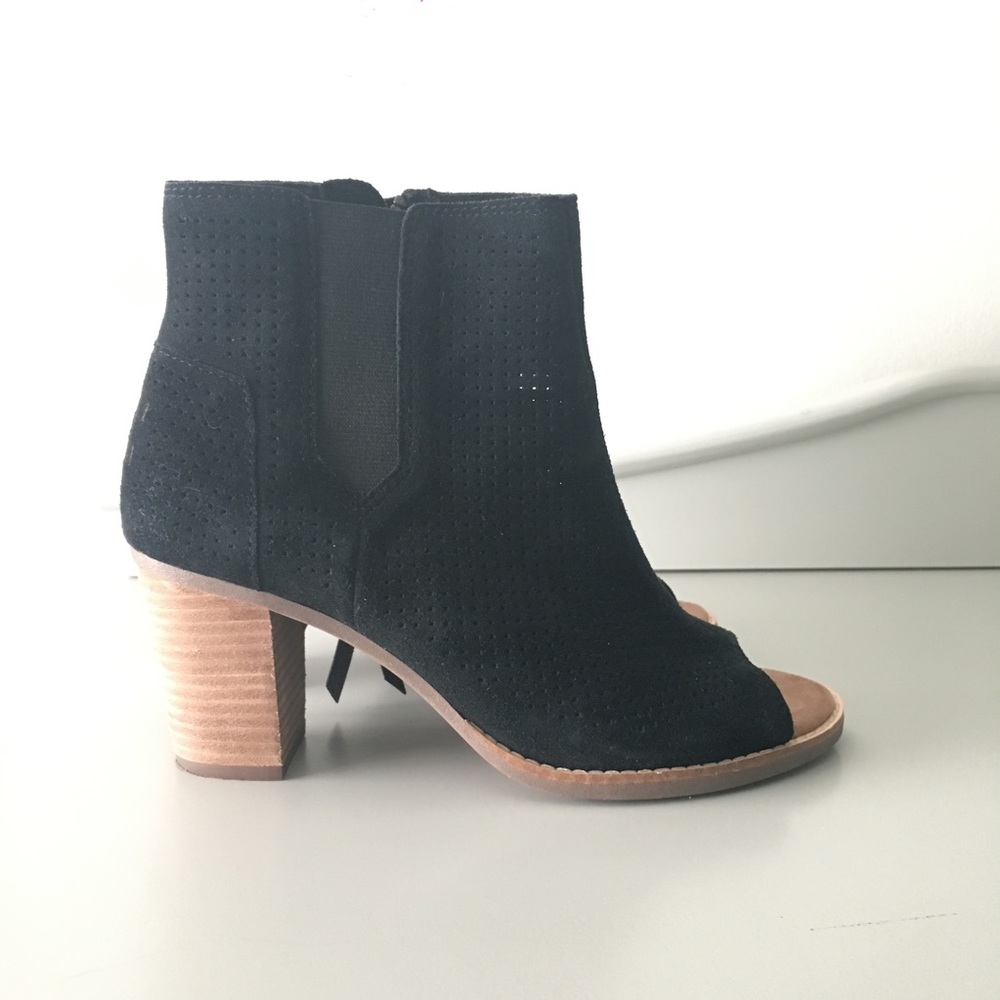 Toms Sandals Peep Toe size 7.5